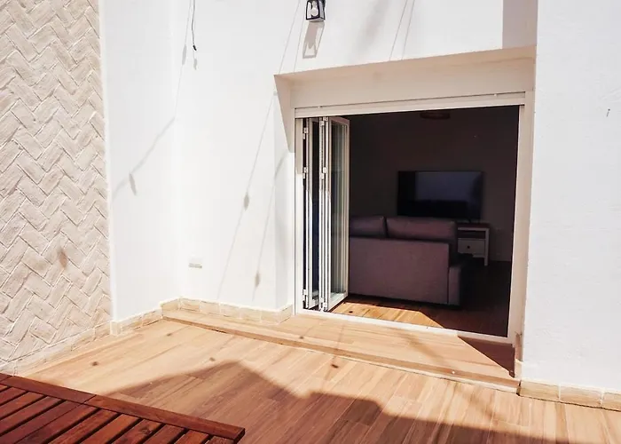 En Pleno Centro De Jerez Con Patio Privado *