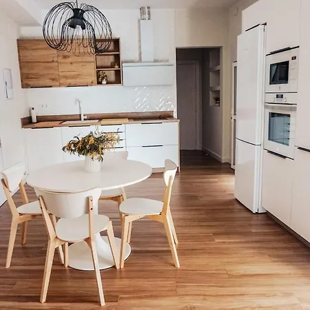 Apartment En Pleno Centro De Jerez Con Patio Privado